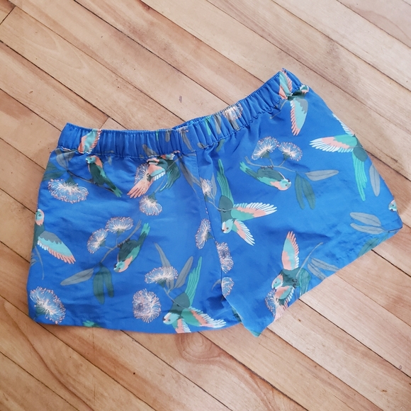 🏷PATAGONIA W's Barely Baggies Shorts - S - Picture 9 of 11
